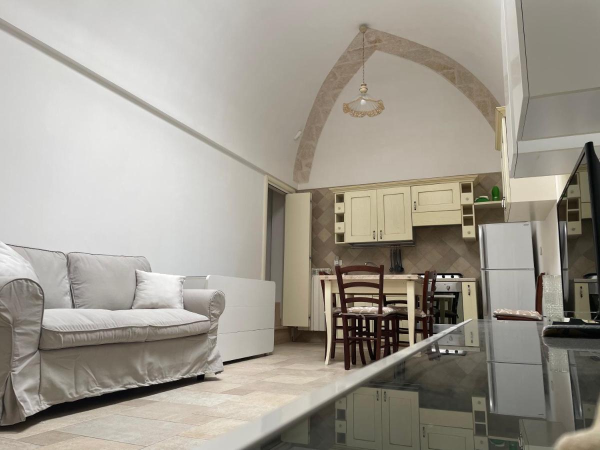 Ferienwohnung Casa Oberdan - Private Parking Monopoli Exterior foto