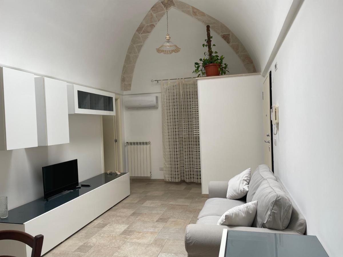 Ferienwohnung Casa Oberdan - Private Parking Monopoli Exterior foto