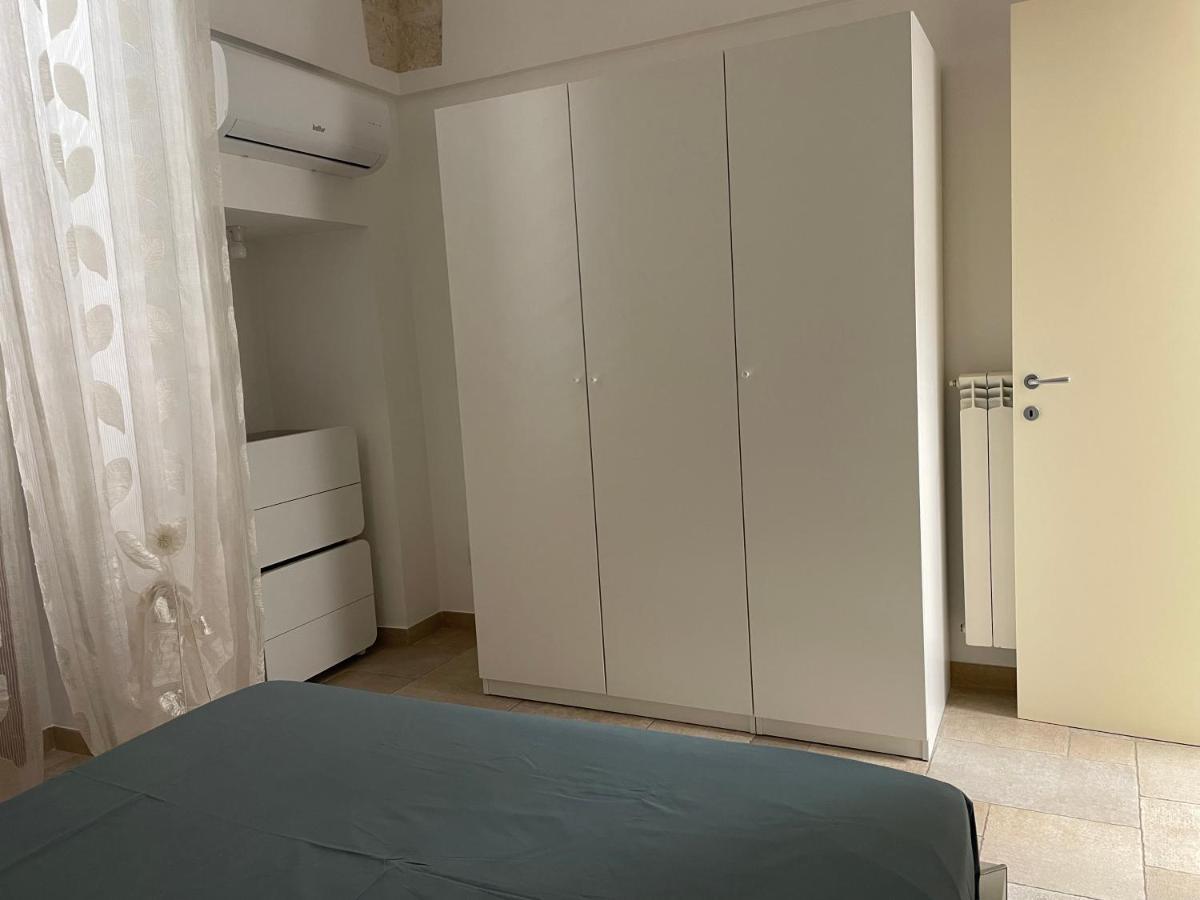 Ferienwohnung Casa Oberdan - Private Parking Monopoli Exterior foto