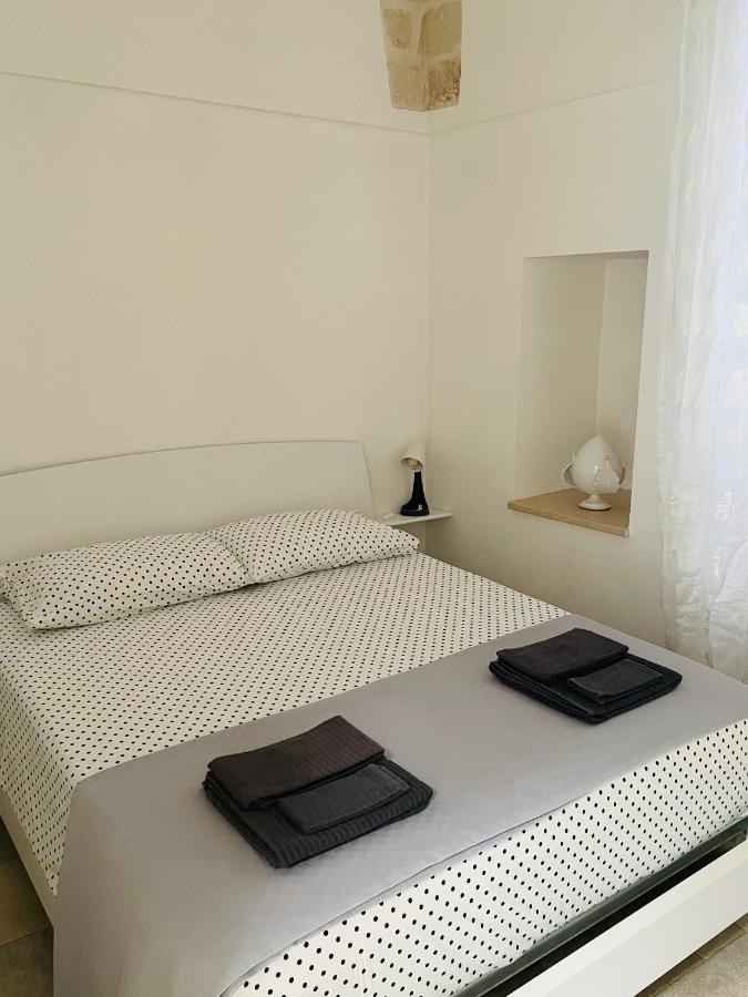 Ferienwohnung Casa Oberdan - Private Parking Monopoli Exterior foto
